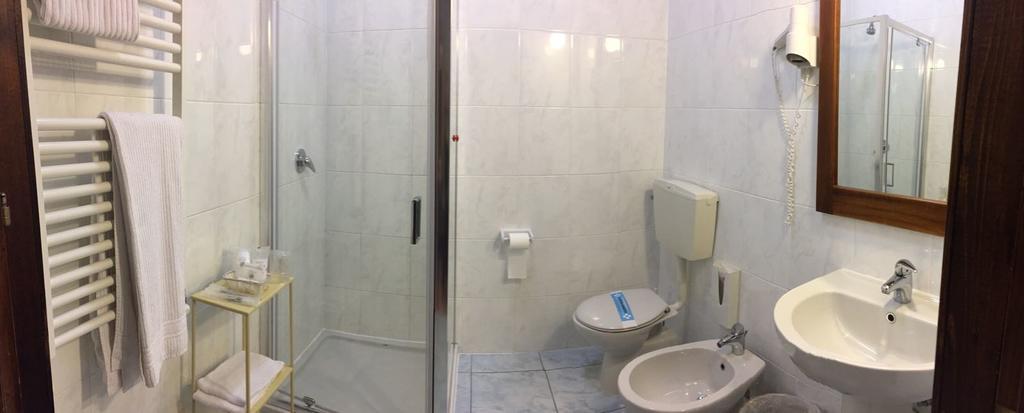 Motel 7 Laghi Castelletto Di Branduzzo Ngoại thất bức ảnh